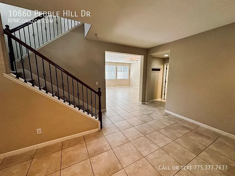 10860 Pebble Hill Dr — Photo 5