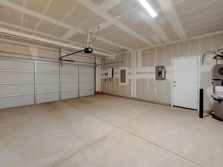 7650 Kobuk Valley Cir — Photo 38