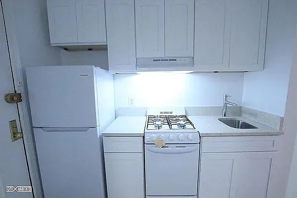 Rented by Corcoran | media 7