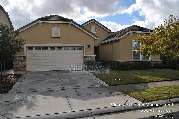 1st image of 109 Hightrail Ct