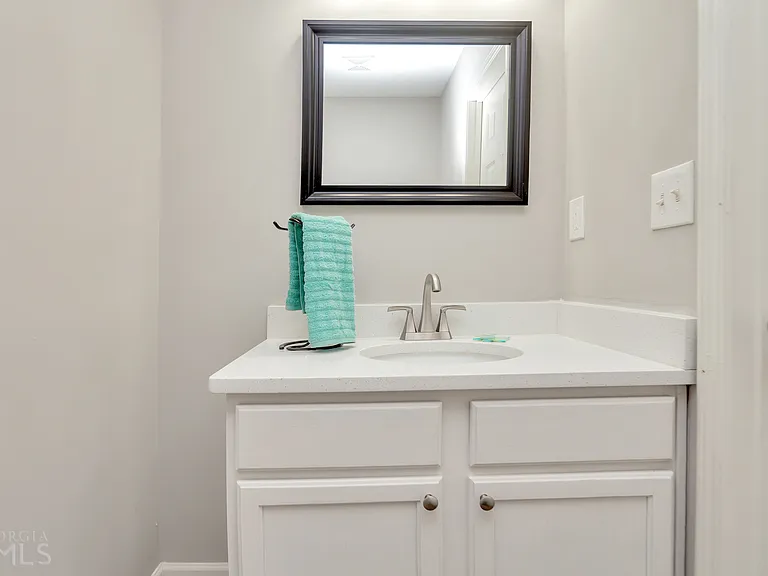 7267 Crestside Dr — Photo 4