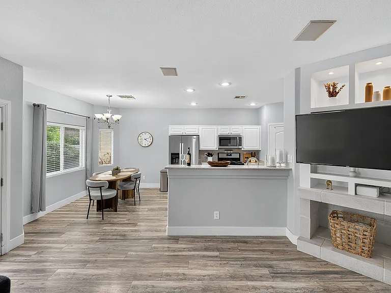 9157 Sunken Meadow Ave — Photo 13
