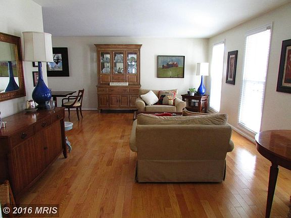 5th image of 9495 Harrowhill Ln