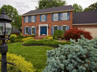 24 Sherwood Cir, Hurricane, WV 25526