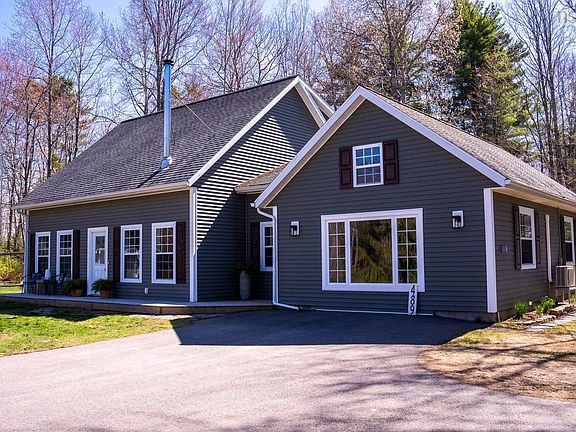 3rd image of 489 Alexander Mackenzie Rd