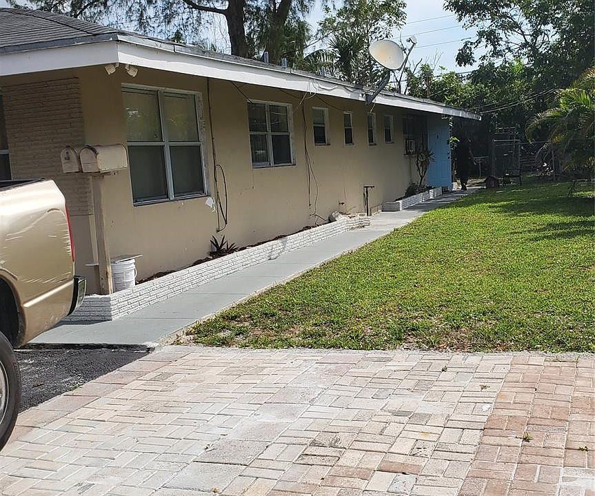 1st image of 1424 NW 9th Avenue