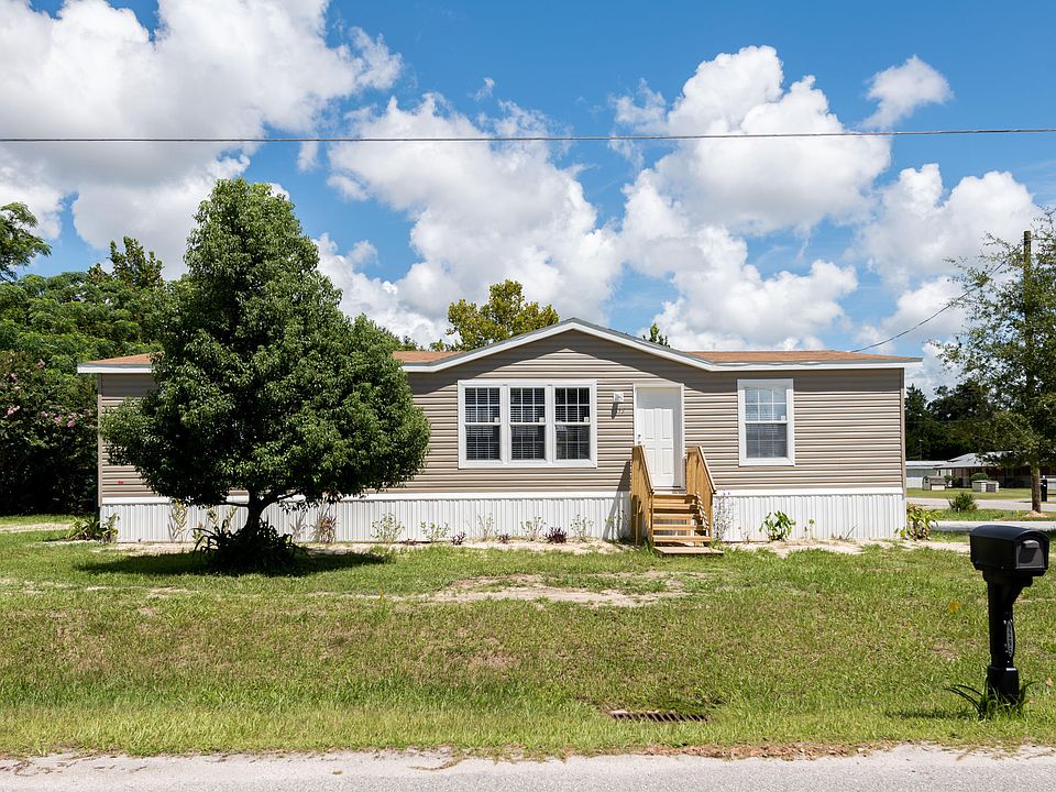 1st image of 9295 SE 141st Ln