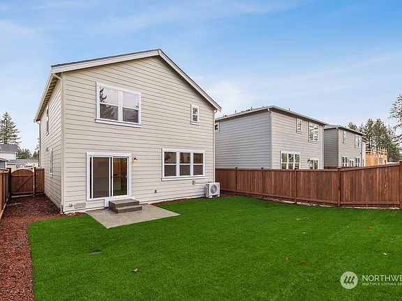 3rd image of 850 Bradley Street NE #0043