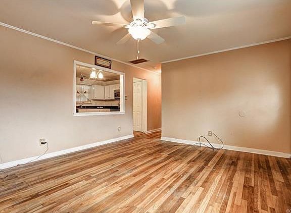 5th image of 2506 Crumpton Dr