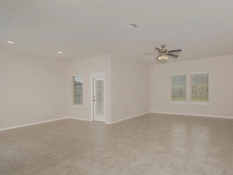 13824 Rock Island Trl — Photo 3