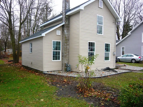 64 Hooker St, Coldwater, MI 49036