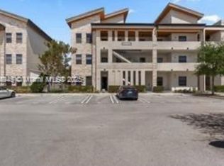 8031 NW 104th Ave APT 32, Doral, FL 33178