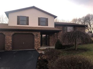 727 Cedarcrest Dr, Duncansville, PA 16635