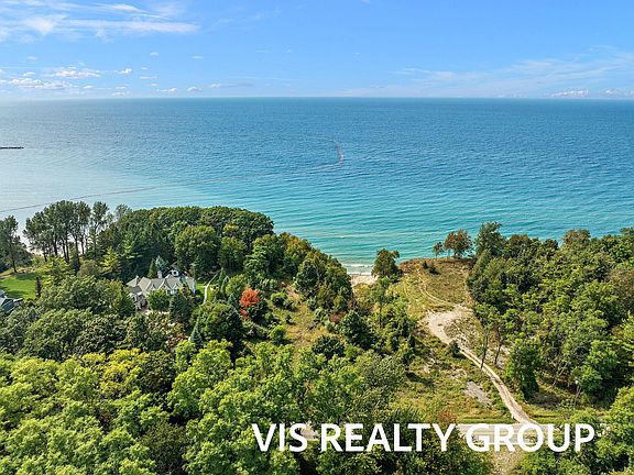 4th image of 2989 S Lakeshore Dr