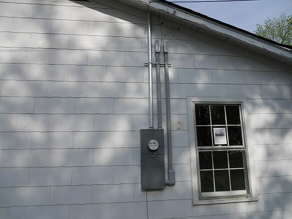 4th image of 308 W Taylor St