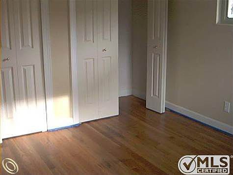 bedroom.JPG