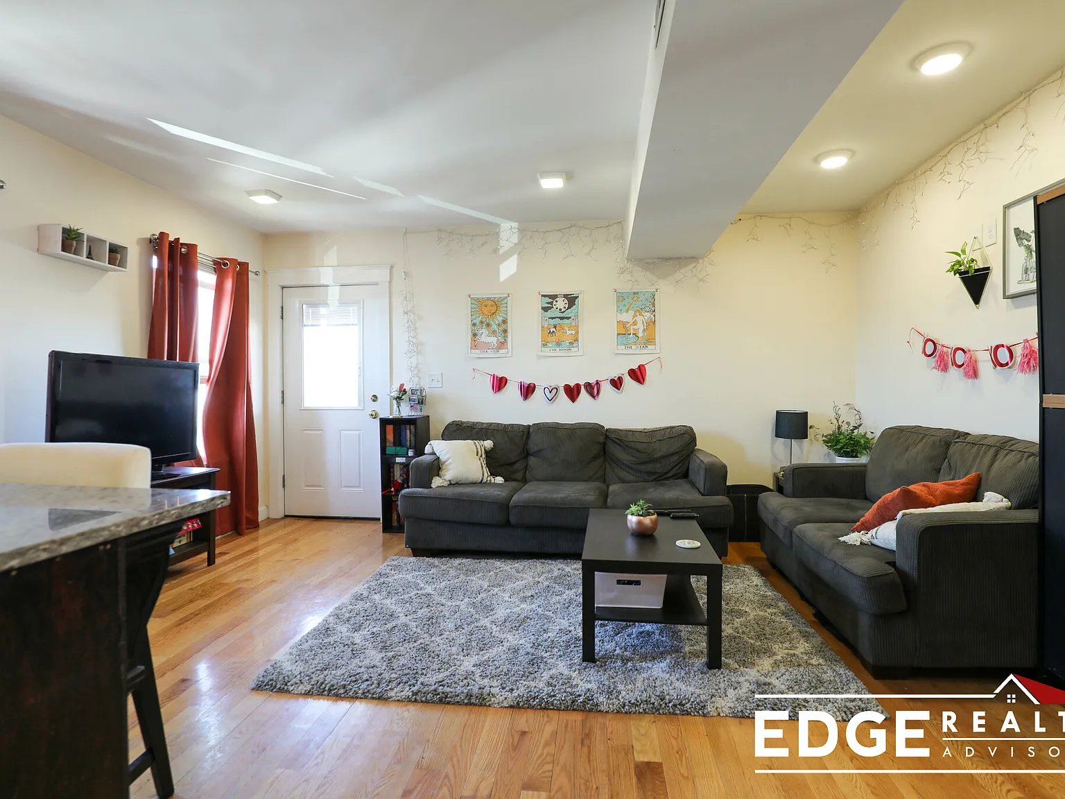 4 bed, $4,400 — Photo 3
