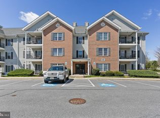 6518 Ridenour Way E APT 2D, Sykesville, MD