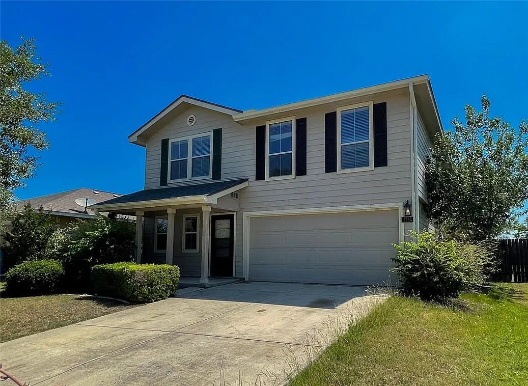 3 bed, 2.5 bath, 1950 sqft, $1,750 — Photo 1
