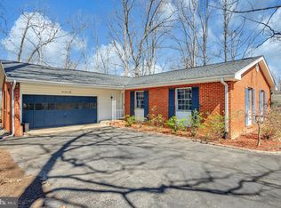 111 Fairway Dr, Locust Grove, VA 22508