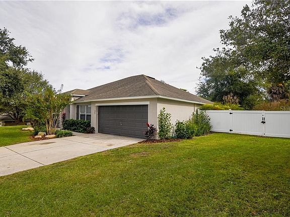 4th image of 1145 Lakeview Oaks Dr