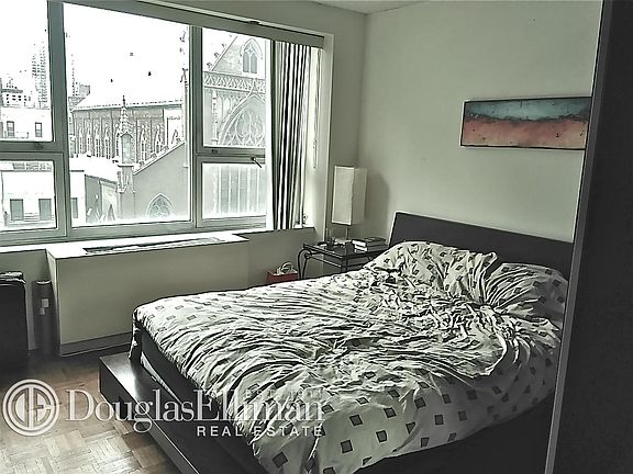 5th image of 404 E 79th St APT 6E