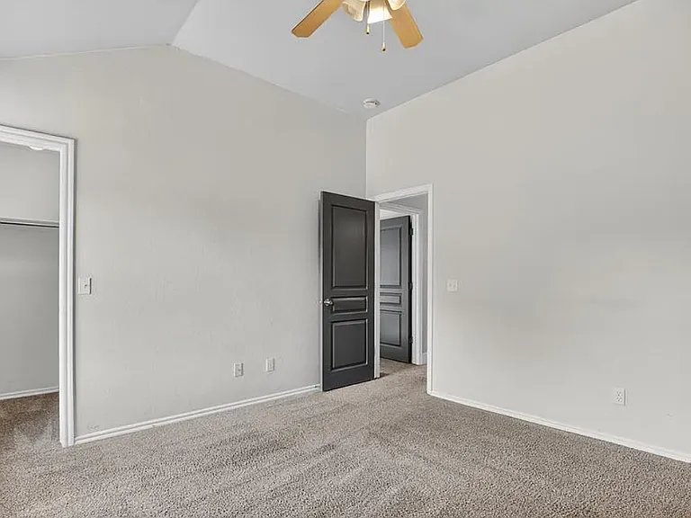 4921 NW 163rd St — Photo 30