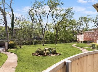 7812 Royal Ln APT 109, Dallas, TX 75230