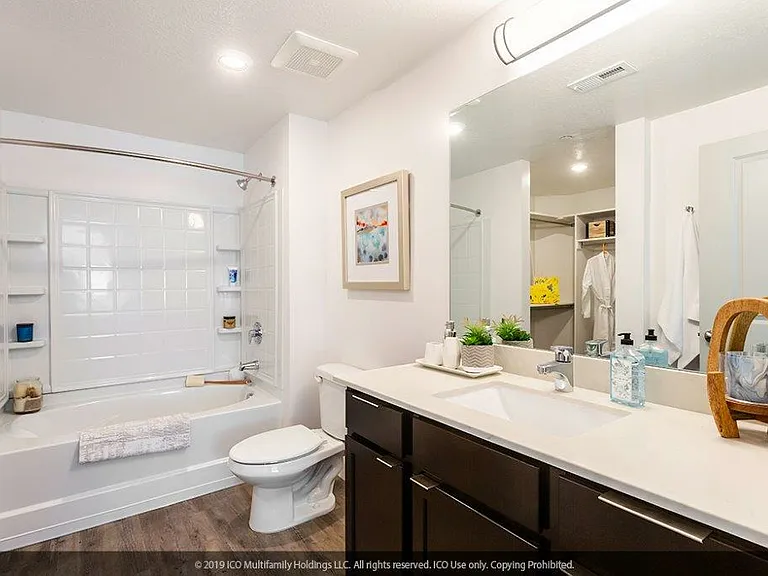 The Devon at University Place — Photo 53