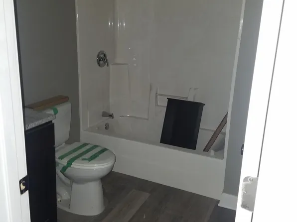 901 Indiana Ave APT A, La Porte, IN 46350