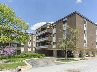 1321 S Finley Rd, Lombard, IL, 60148
