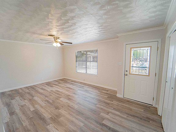 4th image of 1505 Westridge Cir