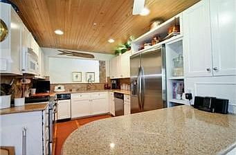4th image of 516 Lancelot Ct