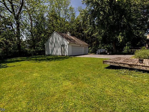 5th image of 20 Woodland Ave