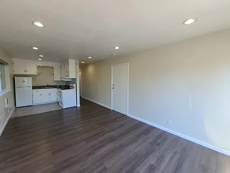 1830 Richardson St #4 — Photo 3