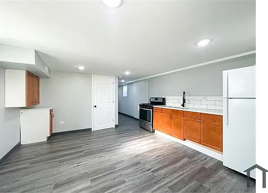 646 Frances St — Photo 3
