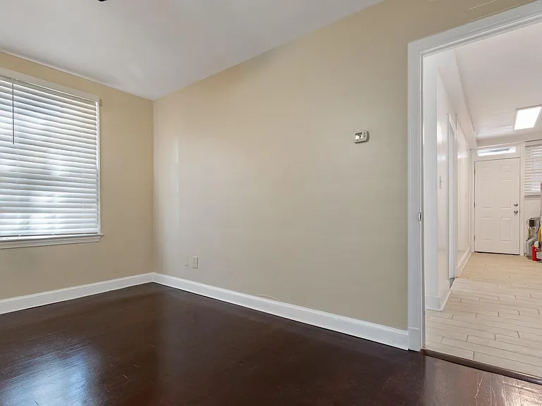 1631 E St SE #1 — Photo 12