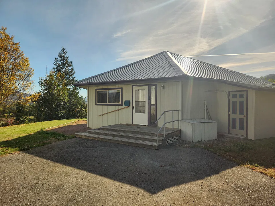 191A Golden Rd