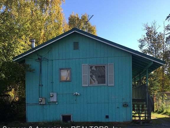 2nd image of 2021 Blueberry St #1