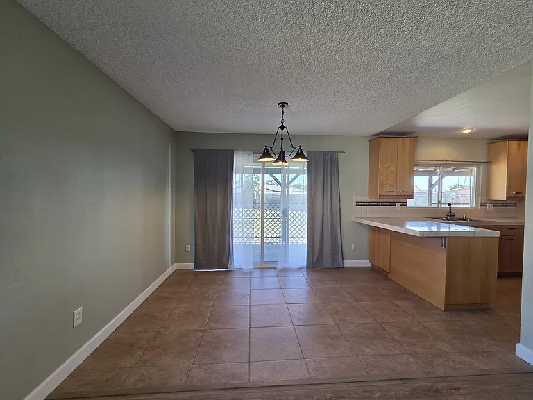 4295 Peg Ct — Photo 8