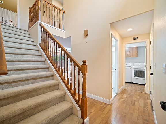 3rd image of 2507 NE 95th Ct