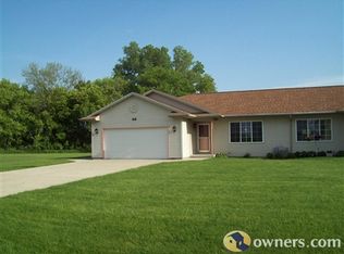 68 Kairis Ct, Fond Du Lac, WI 54935
