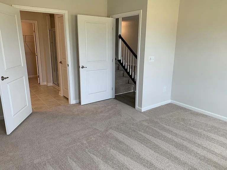 402 Smallwood Dr — Photo 6