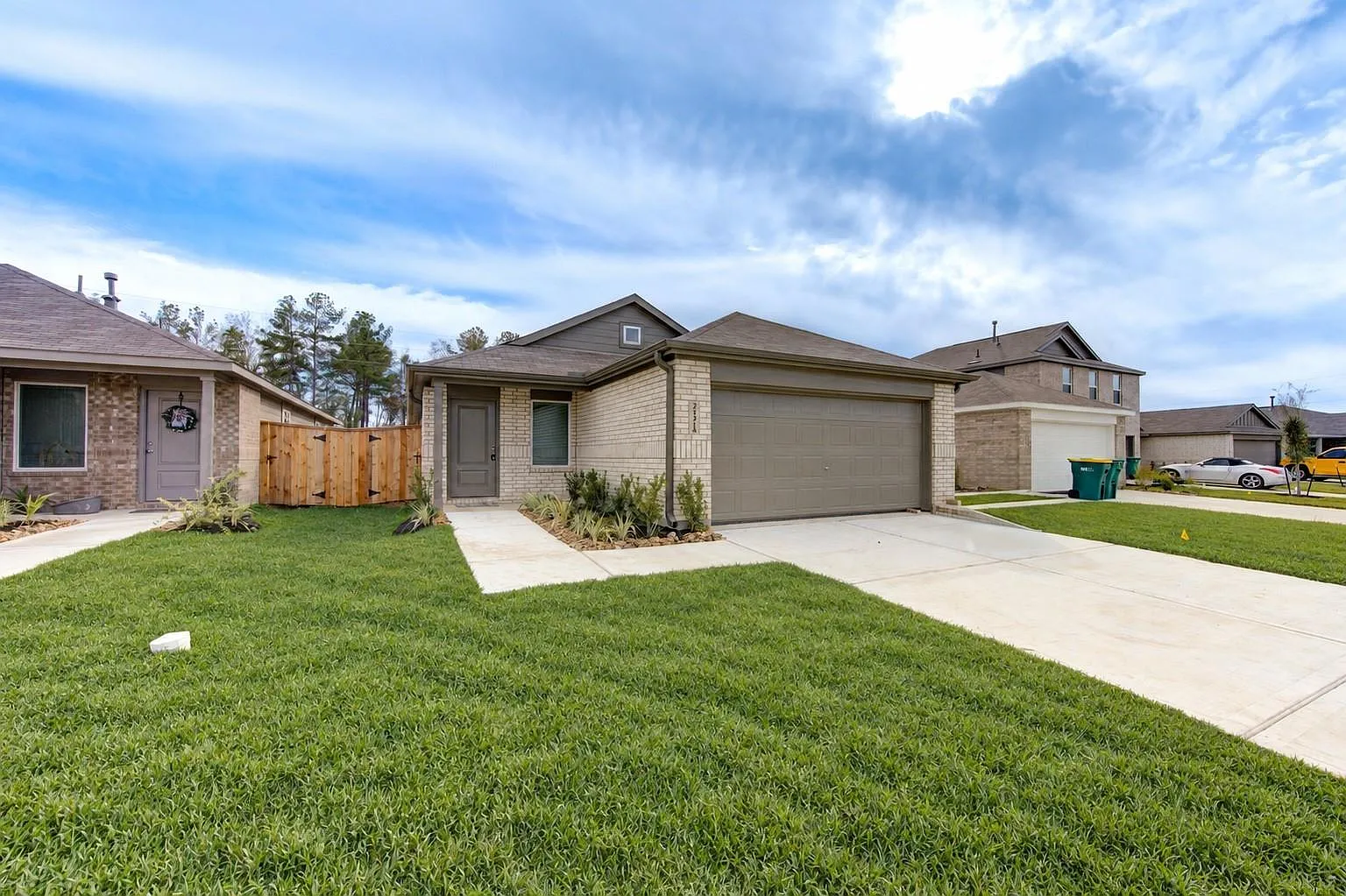 4 bed, 2.0 bath, 1558 sqft, $1,850 — Photo 2