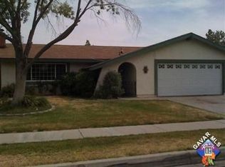 2525 E Avenue R1, Palmdale, CA 93550