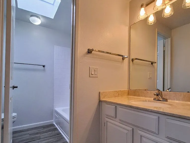 14575 S Bascom Ave — Photo 34