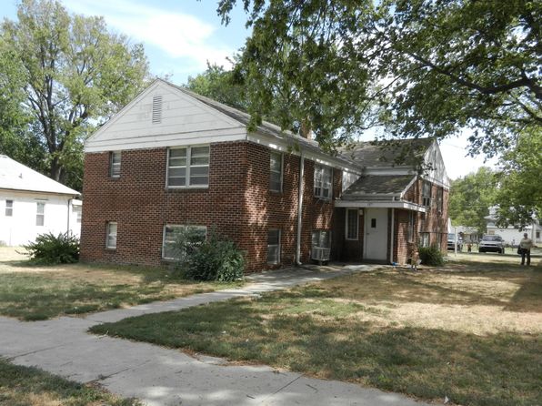 125 E  4th St Apt 1, Junction City, KS 66441 – 1–2-bedroom rental in Junction City