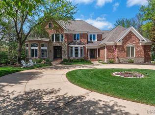 1067 Masonridge Rd, Saint Louis, MO 63141