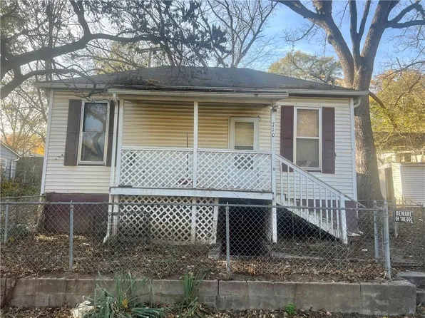 710 6th Ave, Leavenworth, KS 66048
