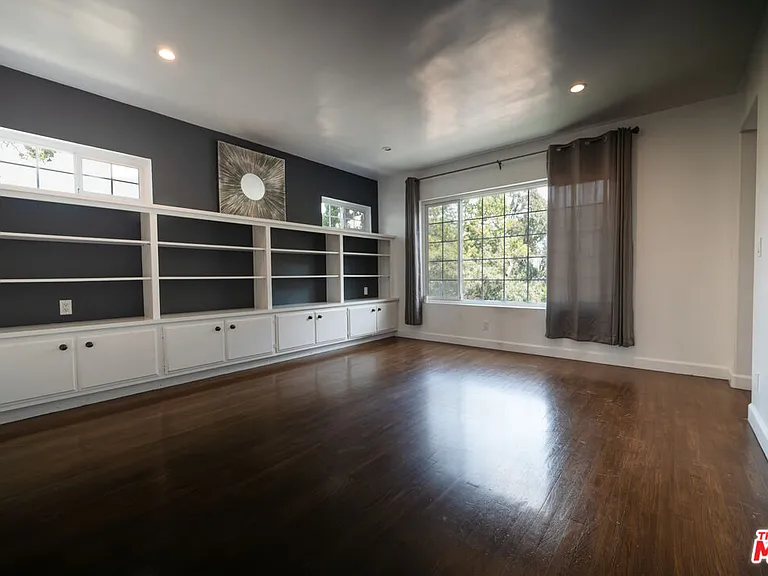 503 N Greencraig Rd — Photo 4
